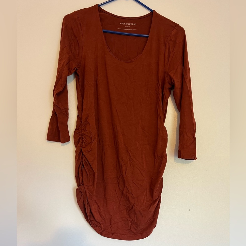 A pea in the pod maternity ruched 3/4 sleeve tee in brandy brown